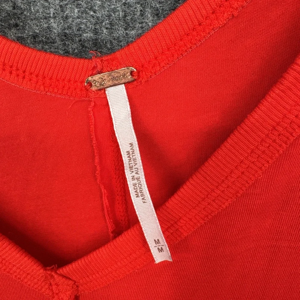 Free People Shirt Womens M‎ Red Viscose Blend V Neck Long Sleeve Tunic Top